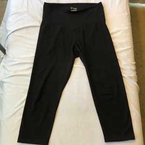 Old Navy Capri bottoms